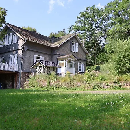 Riverside Landhaus-villa Und Xxl Garten Bis 24 Personen Mittelhof