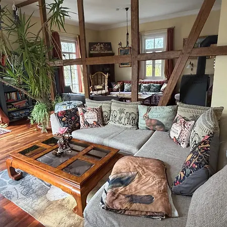 Villa Riverside Landhaus-villa Und Xxl Garten Bis 24 Personen