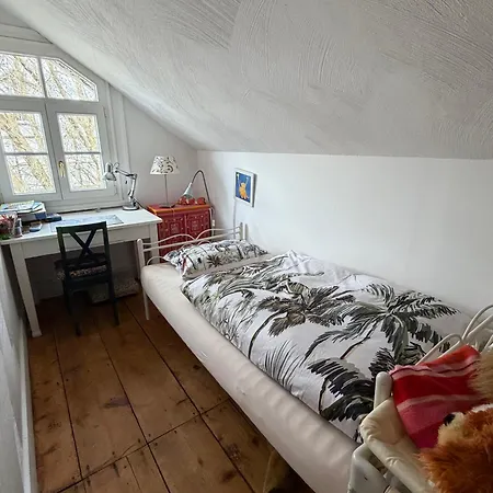 Riverside Landhaus-villa Und Xxl Garten Bis 24 Personen