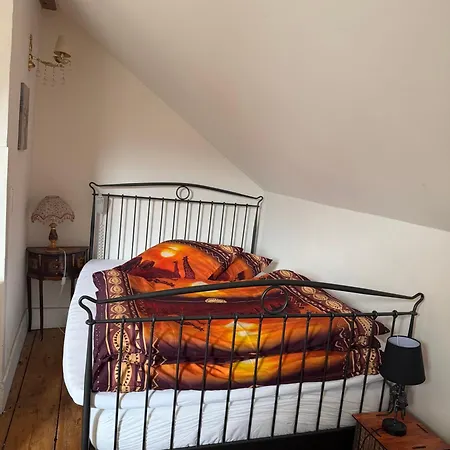 Riverside Landhaus-villa Und Xxl Garten Bis 24 Personen
