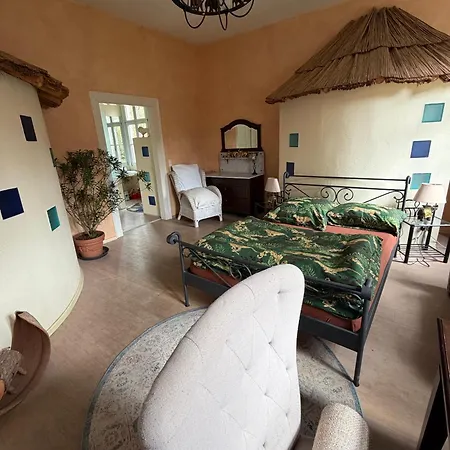 Riverside Landhaus-villa Und Xxl Garten Bis 24 Personen * Mittelhof