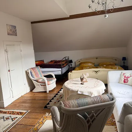 Riverside Landhaus-villa Und Xxl Garten Bis 24 Personen Mittelhof