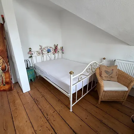 Riverside Landhaus-villa Und Xxl Garten Bis 24 Personen Villa