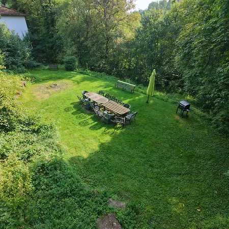 Riverside Landhaus-villa Und Xxl Garten Bis 24 Personen
