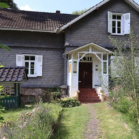 Riverside Landhaus-villa Und Xxl Garten Bis 24 Personen
