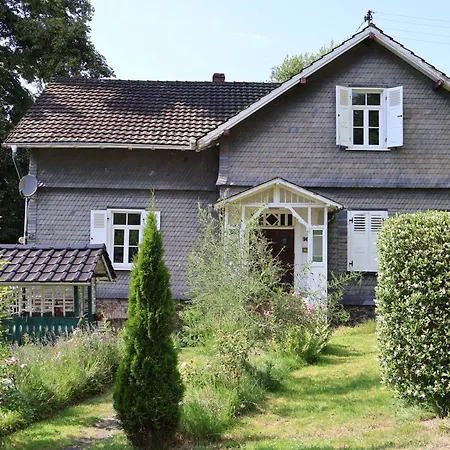 Riverside Landhaus-villa Und Xxl Garten Bis 24 Personen Mittelhof