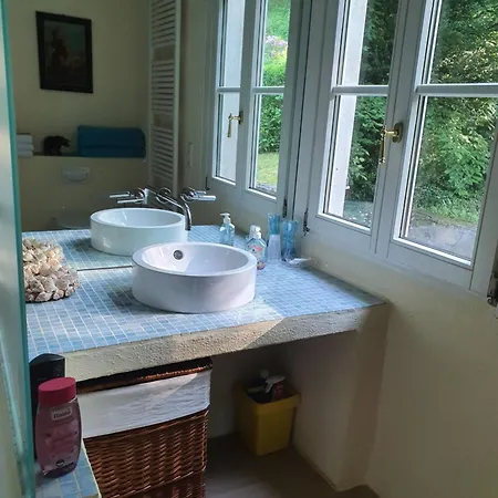 Riverside Landhaus-villa Und Xxl Garten Bis 24 Personen Villa